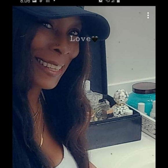 Meet your Posher, Javanda - Picture 1 of 2